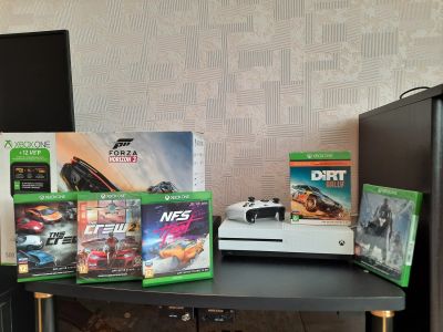 Лот: 17601512. Фото: 1. XBOX ONE S 500GB. Игровые приставки, консоли