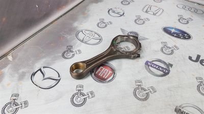 Лот: 23587692. Фото: 1. Шатун Audi Q7 BUG 059198401D. Двигатель и элементы двигателя