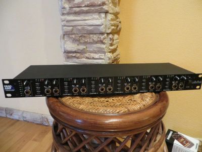 Лот: 11341049. Фото: 1. HEAD AMP-6. Микшеры, предусилители, микрофонные эффекты