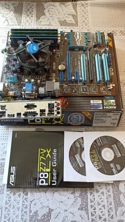 Лот: 20867205. Фото: 1. Asus P8Z77-V LX. Материнские платы