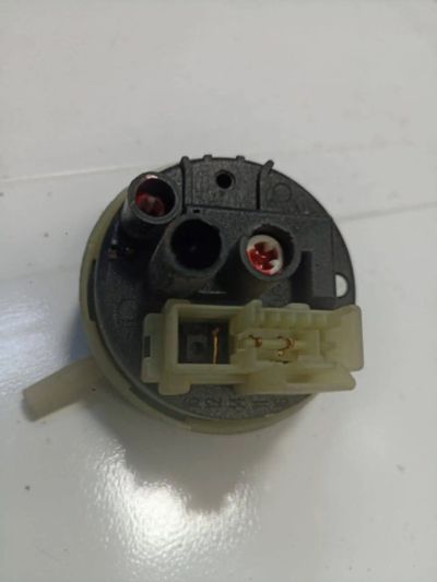 Лот: 23044545. Фото: 1. Прессостат Indesit/Ariston/Whirlpool... Запчасти для остальной бытовой техники
