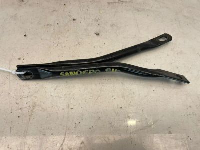 Лот: 24393176. Фото: 1. крепление подрамника Renault Sandero... Двигатель и элементы двигателя
