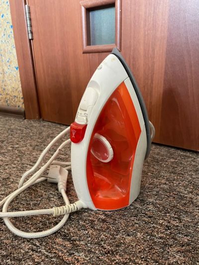 Лот: 20108665. Фото: 1. Утюг Panasonic ni-e200t. Утюги, парогенераторы, отпариватели