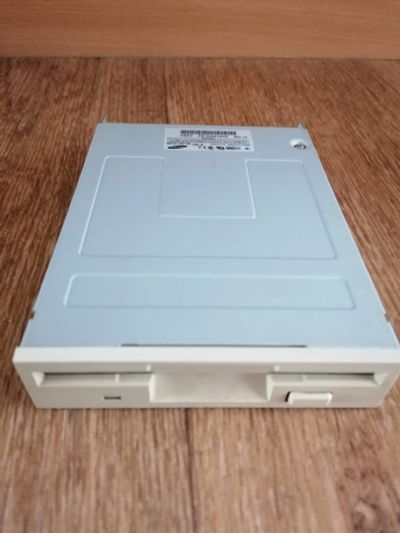 Лот: 16203949. Фото: 1. Дисковод FDD 3.5" Samsung. Приводы CD, DVD, BR, FDD