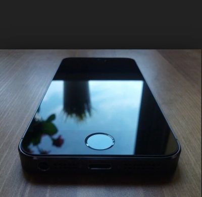 Лот: 4313655. Фото: 1. Apple iPhone 5s 16gb черный в... Смартфоны
