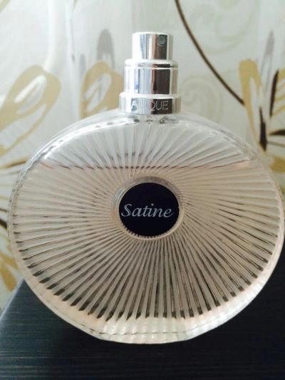 Лот: 7305485. Фото: 1. Парфюмерная вода Lalique Satine. Женская парфюмерия
