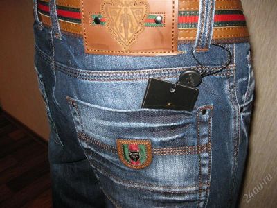 Лот: 1138293. Фото: 1. Джинсы GUCCI. Брюки, джинсы, шорты