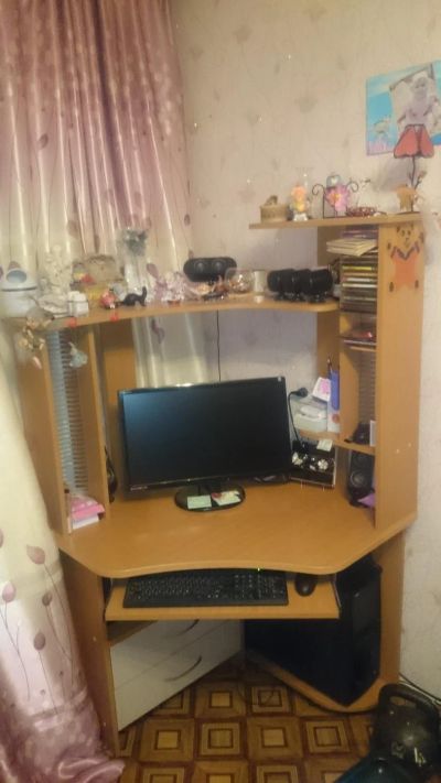 Лот: 8018216. Фото: 1. Компьютерный стол. Компьютерные и письменные столы