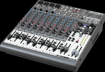 Лот: 3327760. Фото: 1. Микшерный пульт Behringer XENYX... Микшеры, предусилители, микрофонные эффекты