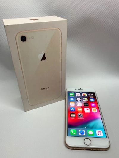 Лот: 14553291. Фото: 1. Смартфон Apple iPhone 8 64GB... Смартфоны