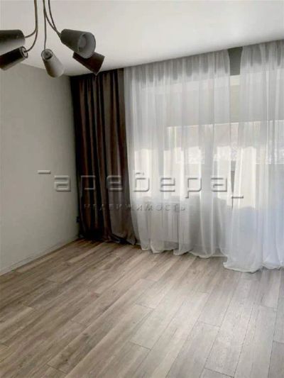 Лот: 20029520. Фото: 1. 1-комнатная квартира на ул. Петра... Квартиры, студии