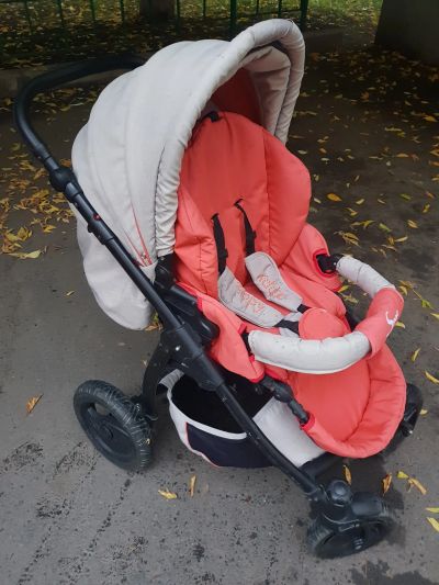 Лот: 12231378. Фото: 1. Коляска Tutis Zippy Sport. Коляски