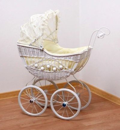 Лот: 4000297. Фото: 1. Винтажная коляска для куклы или... Куклы и аксессуары