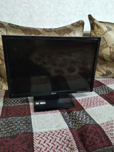 Лот: 11420255. Фото: 1. Монитор Acer V193w. ЖК-мониторы