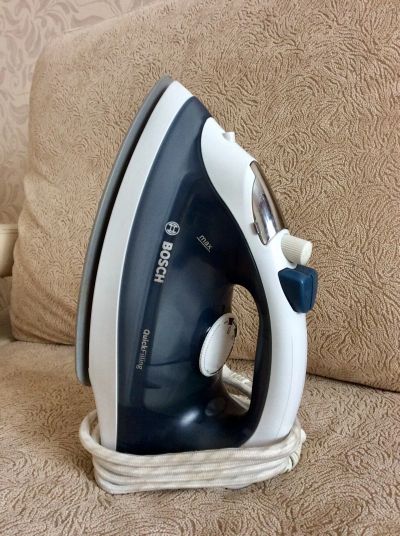 Лот: 11752846. Фото: 1. Утюг Bosch Quick Filling 2200w... Утюги, парогенераторы, отпариватели