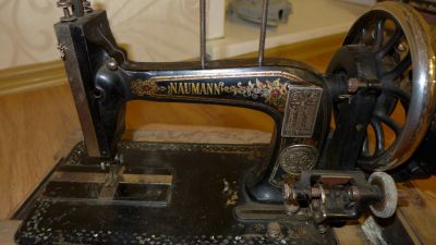 Лот: 12886458. Фото: 1. Швейная машинка Naumann Науманн... Предметы интерьера и быта