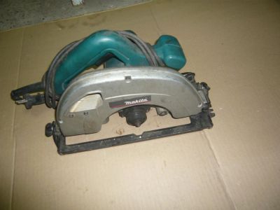 Лот: 8334299. Фото: 1. Электропила Макита 5704R. Электроинструмент