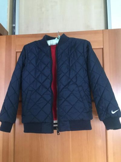Лот: 7169379. Фото: 1. Утеплённая ветровка Nike на 146см. Верхняя одежда