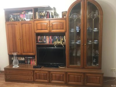 Лот: 15225281. Фото: 1. Итальянская стенка в зал из массива... Гостиные, стенки, горки