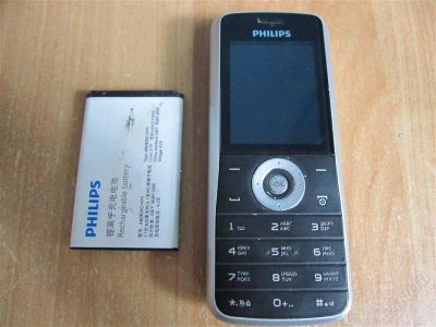 Лот: 1110553. Фото: 1. PHILIPS Е100. Кнопочные мобильные телефоны