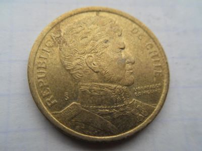 Лот: 8546247. Фото: 1. Чили 10 песо 2005. Америка