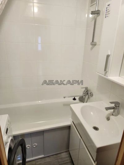 Лот: 20617657. Фото: 1. Сдам 2-комн. улица Академика Киренского... Квартиры, студии