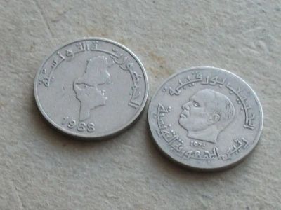 Лот: 19899034. Фото: 1. Монета 1/2 пол динара Тунис 1976... Африка