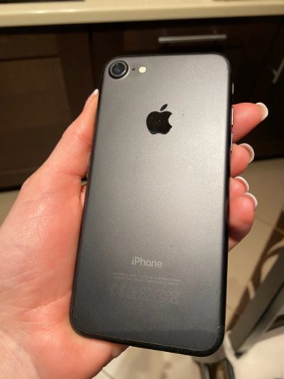 Лот: 15583507. Фото: 1. Iphone 7. Смартфоны