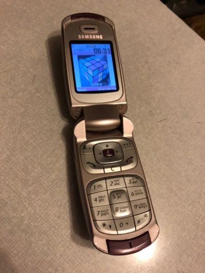 Лот: 13307687. Фото: 1. Сотовый телефон Samsung SGH-E530... Кнопочные мобильные телефоны