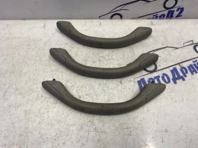 Лот: 21714907. Фото: 1. ручка салонная Nissan Primera... Двигатель и элементы двигателя