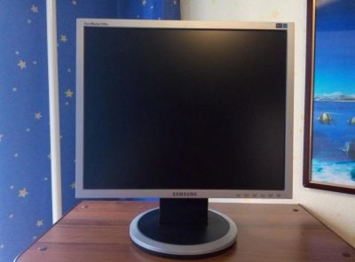 Лот: 6882033. Фото: 1. монитор 19" samsung syncmaster... ЖК-мониторы