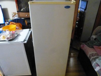 Лот: 19918900. Фото: 1. Холодильник Бирюса 14. Холодильники, морозильные камеры