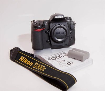 Лот: 3673853. Фото: 1. Фотоаппарат NIKON D300S с комплектом... Цифровые зеркальные