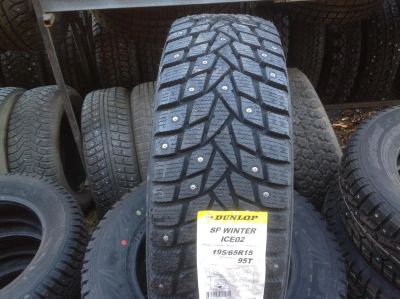 Лот: 14663837. Фото: 1. 195 65r15 Dunlop Winter ICE-02... Шины