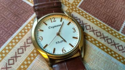 Лот: 9484096. Фото: 1. Часы Спутник кварц. Оригинальные наручные часы