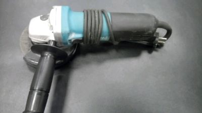 Лот: 11549343. Фото: 1. Болгарка Makita 9558HN в отличном... Электроинструмент