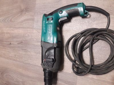Лот: 13734961. Фото: 1. Перфоратор Макита Makita hr2470. Электроинструмент