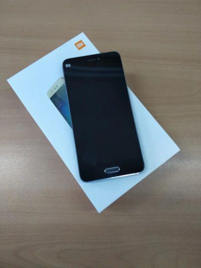 Лот: 11070893. Фото: 1. Xiaomi MI5 4Gb 128 gb. Смартфоны