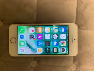 Лот: 16229542. Фото: 1. iPhone 5s. Смартфоны