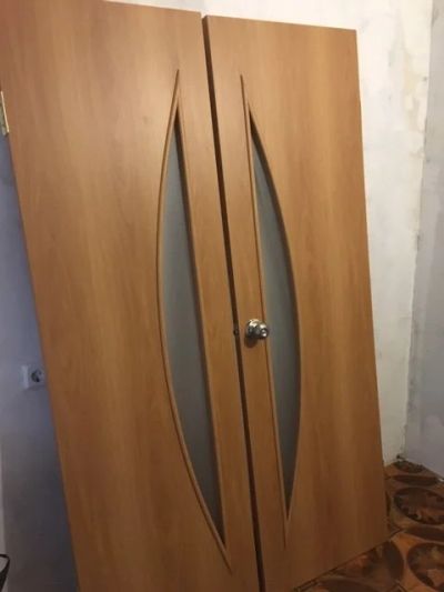 Лот: 13886712. Фото: 1. Продам 2 дверных полотна от застройщика... Двери межкомнатные