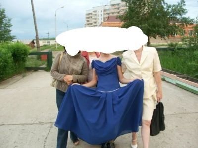 Лот: 3858455. Фото: 1. платье на выпускной. Платья