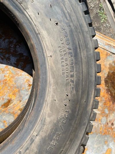 Лот: 16440621. Фото: 1. Шины Dunlop 225/80R 17,5. Шины