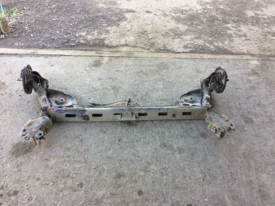 Лот: 11654120. Фото: 1. Балка поперечная задняя Nissan... Кузов