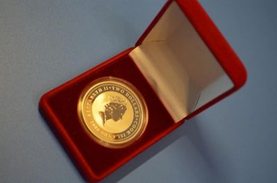 Лот: 3244464. Фото: 1. Монета серебрянная 1 унция, 999... Наборы монет