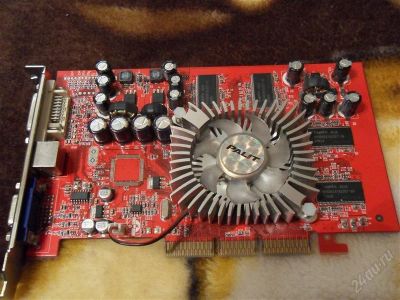 Лот: 1157096. Фото: 1. GeForce FX 5700. Видеокарты