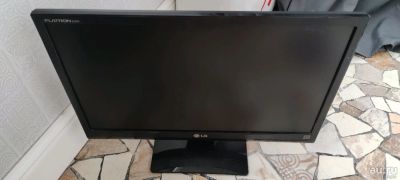 Лот: 18085413. Фото: 1. Монитор LG Flatron E2241T-BN. ЖК-мониторы