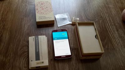 Лот: 7066851. Фото: 1. Смартфон Samsung S4 La Fleur. Смартфоны