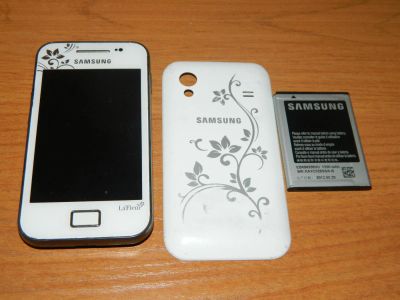 Лот: 6177275. Фото: 1. Samsung Galaxy Ace La Fleur GT-S5830I. Смартфоны