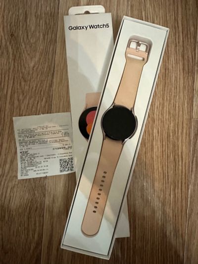 Лот: 23564780. Фото: 1. Часы Самсунг Galaxy Watch5 40mm. Смарт-часы, фитнес-браслеты, аксессуары