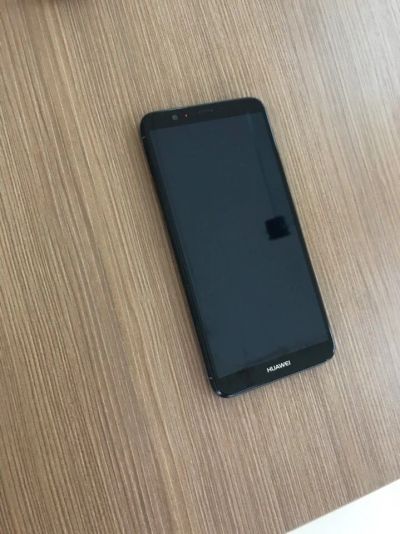 Лот: 14328234. Фото: 1. Телефон Huawei P Smart. Смартфоны